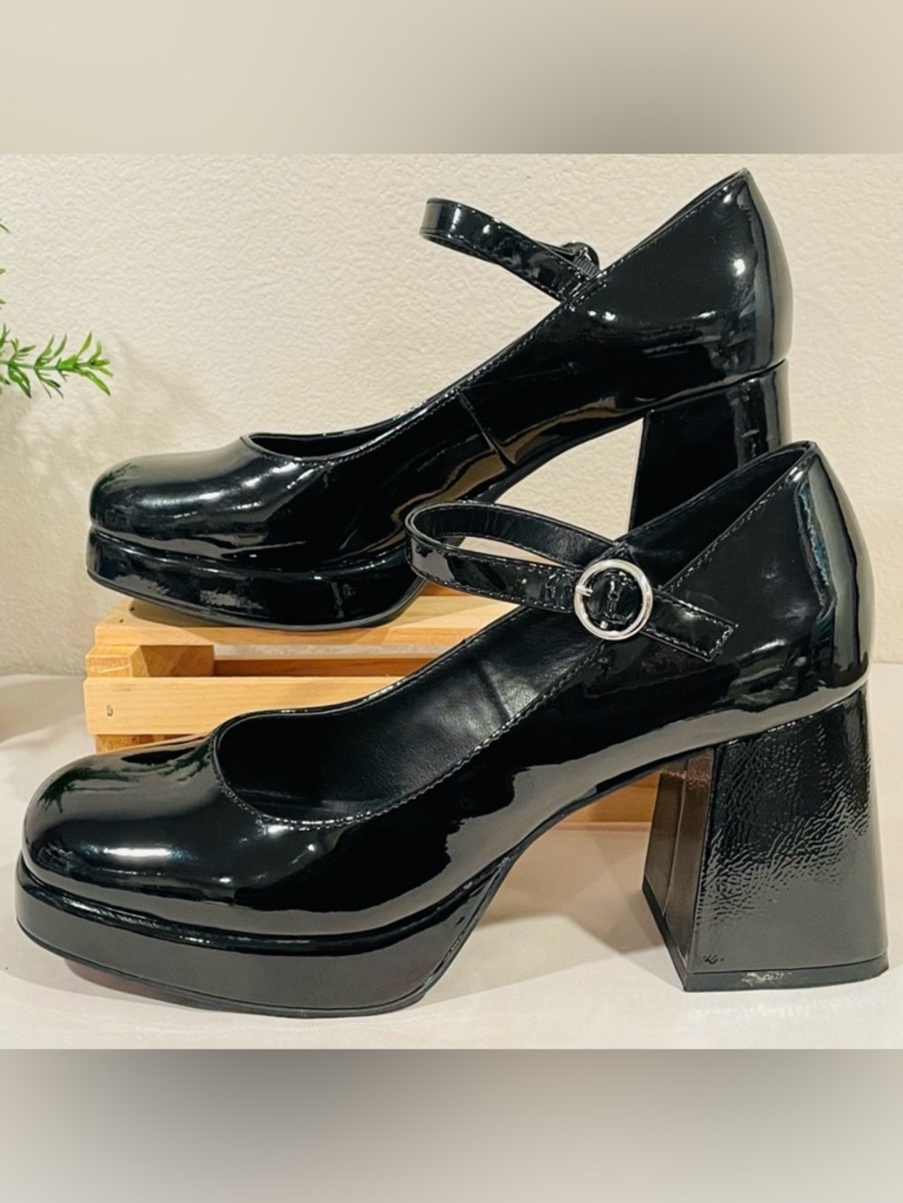 Steve Madden “Tiffane” Black Platform Mary Janes Block Heel Square Toe Shoe EUC
